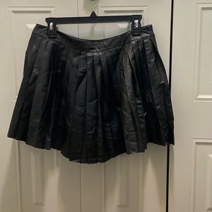 Leather pleated mini